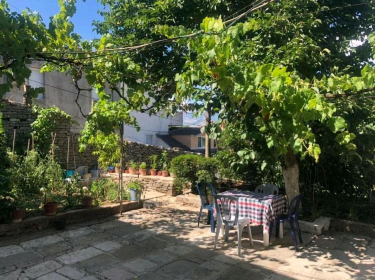 Miziriguesthouse Gjirokastër Exterior foto