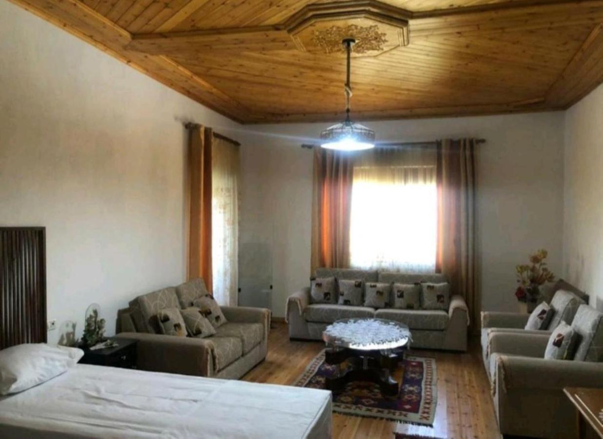 Miziriguesthouse Gjirokastër Exterior foto
