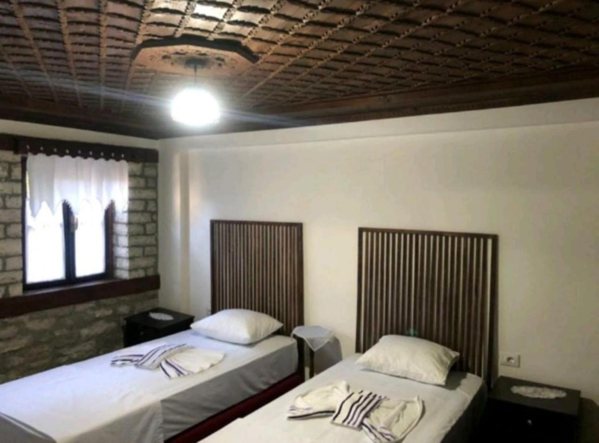 Miziriguesthouse Gjirokastër Exterior foto