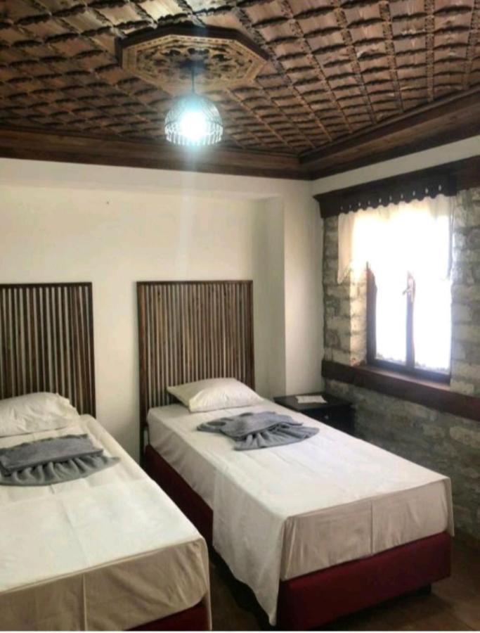 Miziriguesthouse Gjirokastër Exterior foto